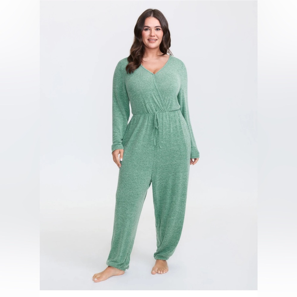BloomChic Heathered Red Women's Jumpsuit - Picture 5 of 13
